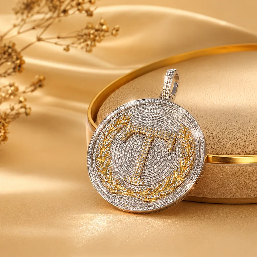STAR JEWEL medallion pendant by Silver Oaks